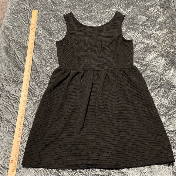 One Clothing Sleeveless Dress - Picture 9 of 10